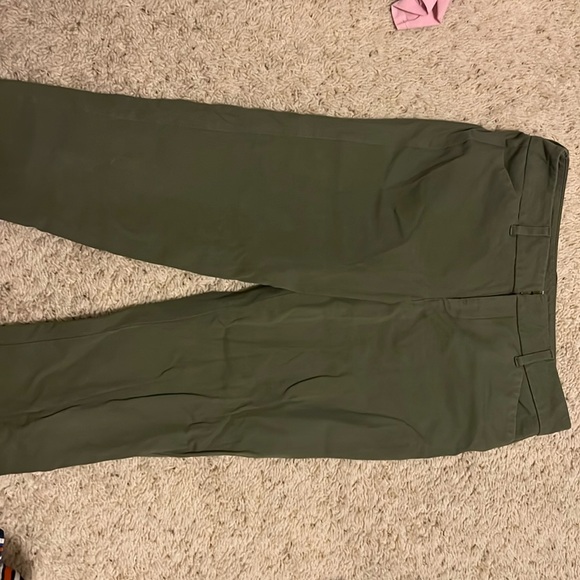 Green old navy pants - Picture 1 of 3